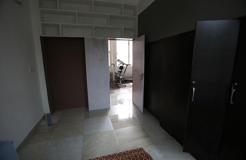 New Delhi Bed & Breakfast | GROUP FRAME