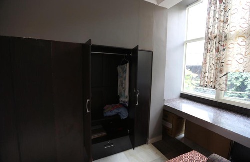 New Delhi Bed & Breakfast | GROUP FRAME
