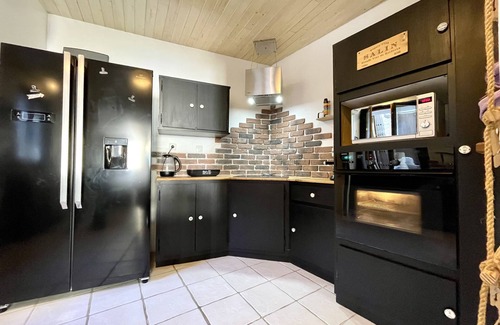 Lusignan House | Group gîte near Futuroscope and Poitiers. Pets allowed