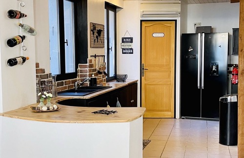 Lusignan House | Group gîte near Futuroscope and Poitiers. Pets allowed