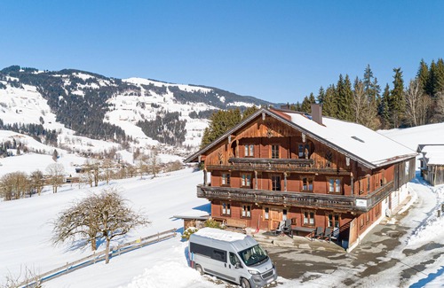 Brixen im Thale Ski Chalet | Group home for private use with ideal location