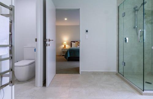 Rolleston Apartment | Group Retreat Near Top Wedding Venues plus Games Room