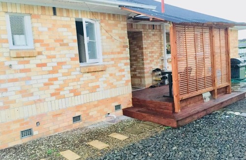 Hamilton East House | Group stay upto15