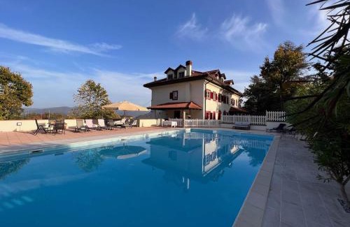 Cairo Montenotte Villa | GROUP STAY VILLA - 40 Guests - PRIVATE POOL - TENNISCOURT - PRIVATE COOK - CONVERANCE ROOM villaitaly eu