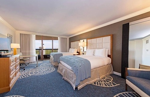 Pelican Bay Resort | Groups Best Choice: Room w/Gulf View Ideal for Family Fun in Beach Resort