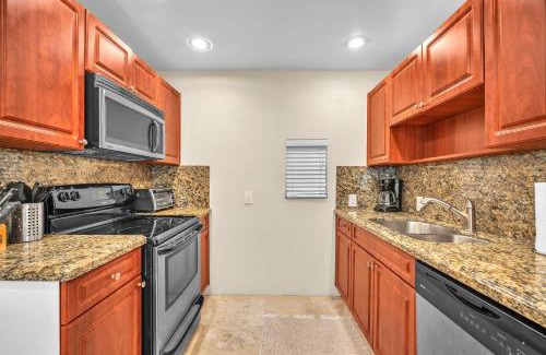 Southwest Coconut Grove House | Grove Bay Bungalow - 2/2 Gated Cottage-Walk to Bay