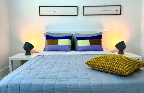 Coconut Grove Apartment | GroveO6 10 minutes from the Beach