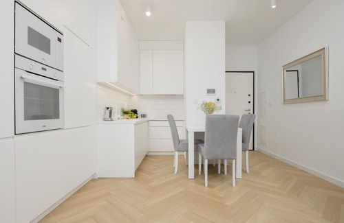 Mirow Apartment | Grzybowska 37 | Prestigious Apartment | Parking