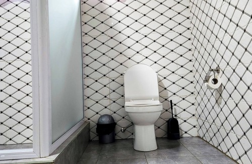 Ogbodjo Hotel | GSM Crown Inn Hotel