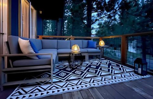 Pioneer Trail House | Guadalupe Getaway - Pets - Hot Tub - AC
