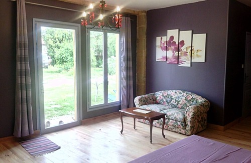 Saint-Seurin-de-Cadourne House | GUEST ROOM THE CHARLOTTE CADOURNAISE
