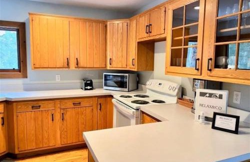 Sunapee House | Guest House at Water's Edge
