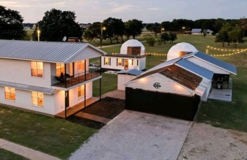 Thackerville House | Guest House Cabin near Lake Murray & Casino