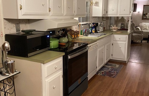 Greenville House | Guest House Catskill Mountains Private Backyard Fire Pit BBQ Grill Ski Golf Hike