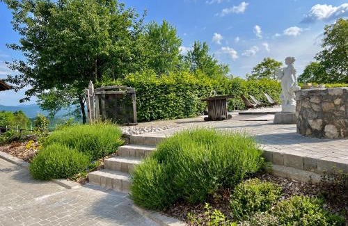 Hrib pri Hinjah House | Guest house Domačija Krnc