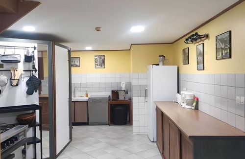 Saint-Jean-de-Vaulx House | Guest House 'Chambre 4' with Shared Terrace, Private Garden and Wi-Fi