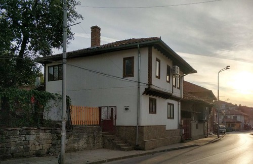 Elena House | Guest house Kashtata