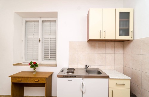 Pomena Apartment | Guest House Kiko - One-Bedroom Apartment with Balcony and Sea View (A4)