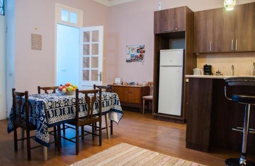 Sololaki House | Guest House Lile