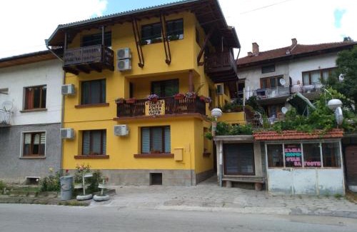 Teteven House | Guest House Lori
