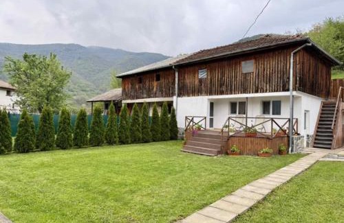Devin House | Guest House Mihalkovo
