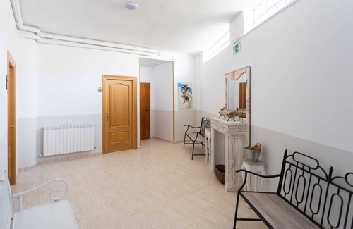 Cervera del Rio Alhama House | Guest house with 6 rooms with private bathrooms, towels, bed linen, TV,