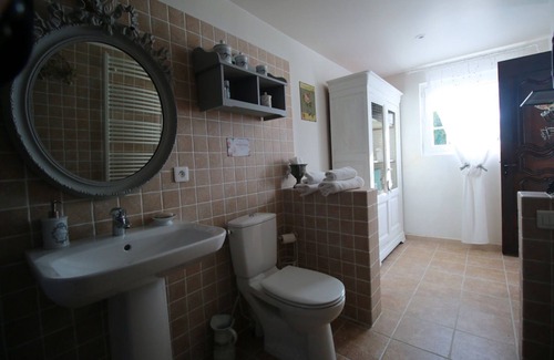 Suzay Bed & Breakfast | Guest Room "Marie Antoinette" with Breakfast, Pool, Private Terrace and Wi-Fi