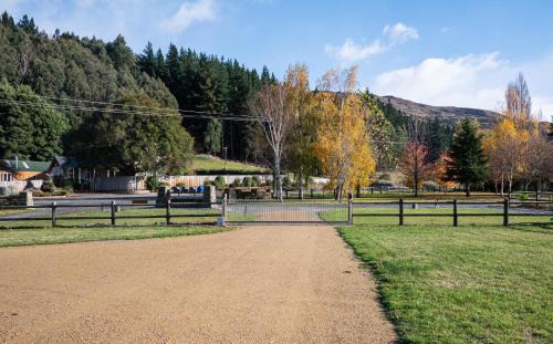 Otago House | Guest Suite in Peaceful Location Roxburgh