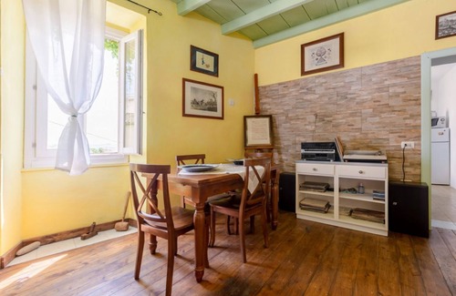 Laconi Apartment | GuestHost - La Meridiana