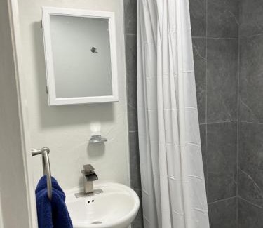 Adelaide House | Guesthouse, beautiful quiet location in Nassau