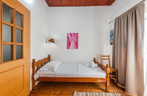 Shkoder House | Guesthouse 'Hapa të Lehtë' - Room 1 - Pro Bono