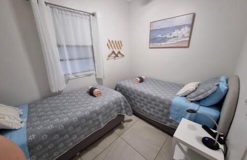 Caloundra House | GUESTHOUSE on REGENT Bed & Breakfast