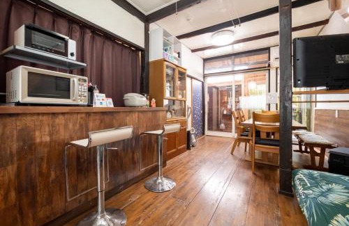 Central Kyoto House | GuestHouse OneWorld Shijo四条京町屋