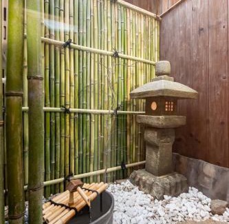 Central Kyoto House | GuestHouse OneWorld Shijo四条京町屋
