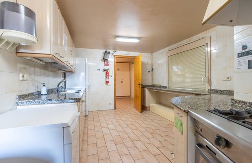 Claverol House | Guesthouse 'Rectoria De Claverol' with Mountain Views, Private Terrace and Wi-Fi