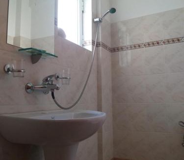 Qafe e Gjashtes House | Guesthouse Villa Joanna&Mattheo