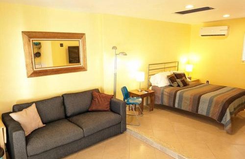 Campus Farm Apartment | Guesthouse w/private access and patio