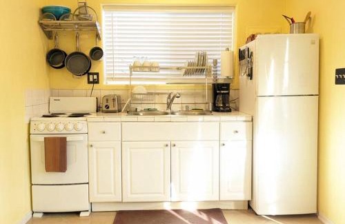 Campus Farm Apartment | Guesthouse w/private access and patio