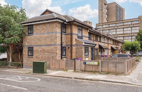 Lansbury House | GuestReady - 3 Bed house near Canary Wharf