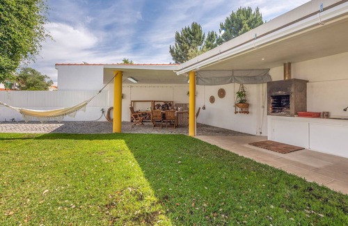 Vila Nogueira de Azeitao House | GuestReady - Azure Eyes