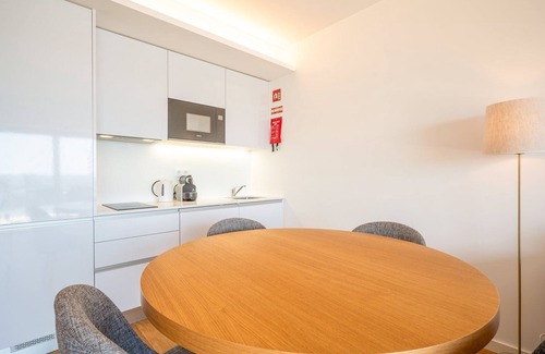 Sesimbra Apartment | GuestReady - Beachfront Naufrago's Retreat 2