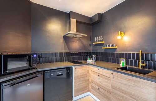14th Arrondissement Apartment | GuestReady - Black pearl close to the metro