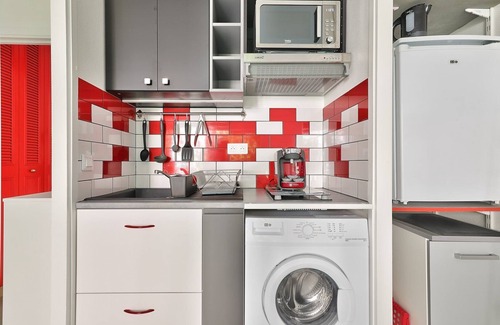 Silly-Gallieni Apartment | GuestReady - Cozy quiet studio with garden level