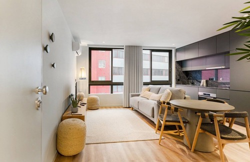 Mafamude Apartment | GuestReady - Grey Roof Gaia