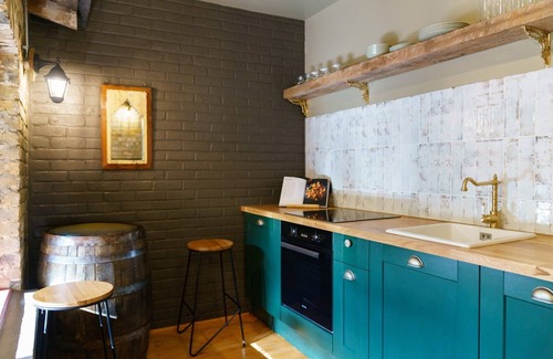 Riverside Apartment | GuestReady - Historic design-led stay in London