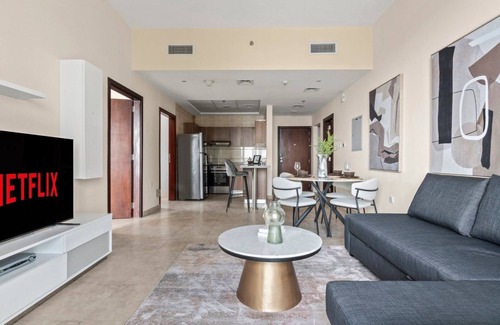 Jumeirah Lake Towers Apartment | GuestReady Holiday Homes - Luxury haven in JLT