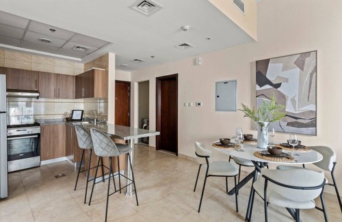 Jumeirah Lake Towers Apartment | GuestReady Holiday Homes - Luxury haven in JLT