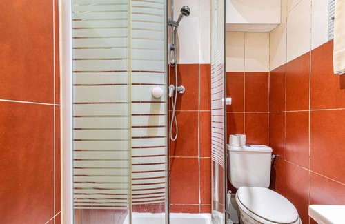 Auteuil Apartment | GuestReady - L'Petite Maison Rouge
