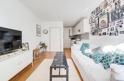 Hackney Central Apartment | GuestReady - Lower Clapton's Artistic Retreat