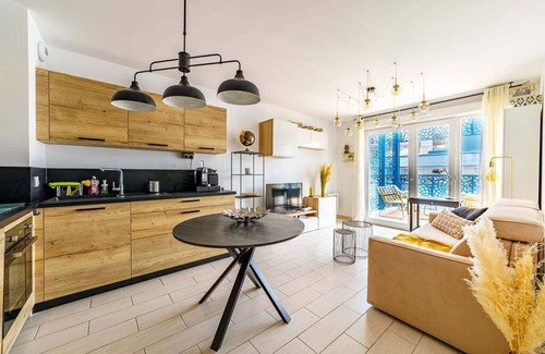 Chanot - Stade Velodrome Apartment | GuestReady - Modern comfort near Orange Vélodrome